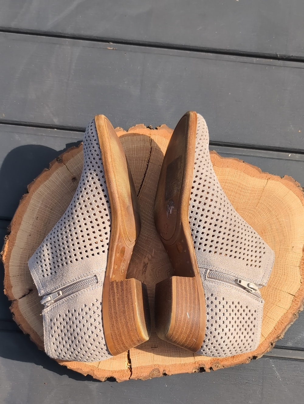 Lucky Brand Brushed Suede Booties Diamond Laser Cut-Out SZ 7 - Picture 9 of 14